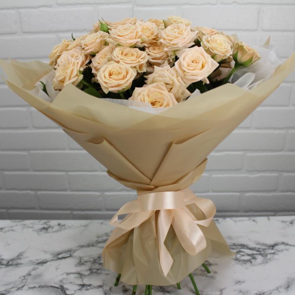 Букет из 13 бежевых роз «Соломея»